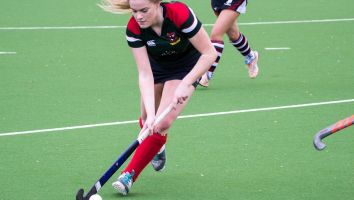 Hockey v Larne